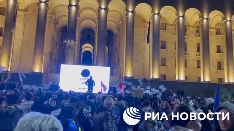 В здании парламента Грузии вспыхнул пожар
